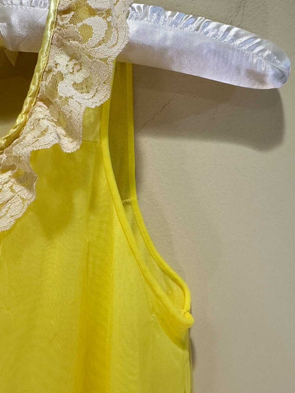 VTG 1960s Sheer Lemon Yellow Chiffon Babydoll Nightgown Cream Lace XS/S - Picture 3 of 10